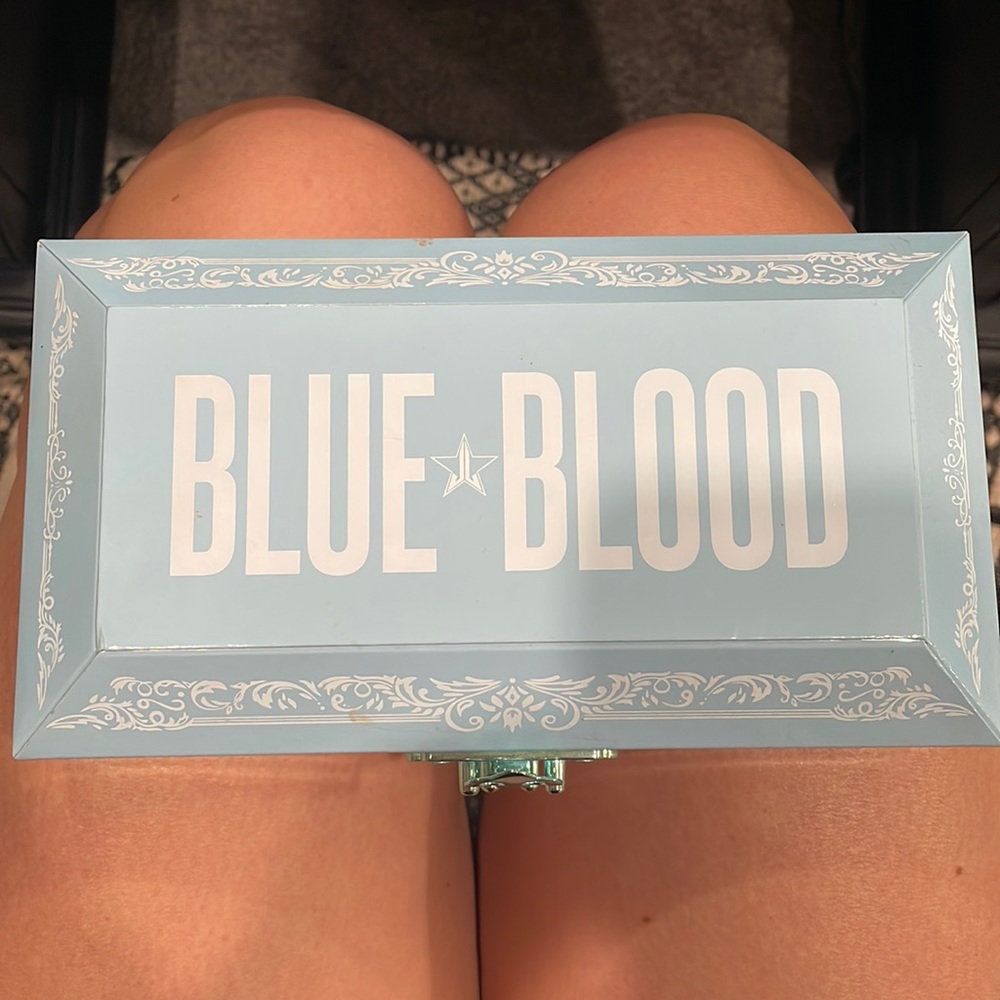 Blue blood palette